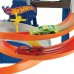 Hot Wheels Игровой набор Гонки на фабрике, FDF28
